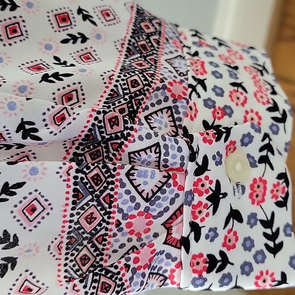 Loft Collarless Patchwork Floral Button Down Long… - image 4